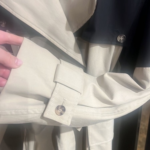 NWT 2nd day Two-Tone Black and Tan Trench Coat - Picture 2 of 14